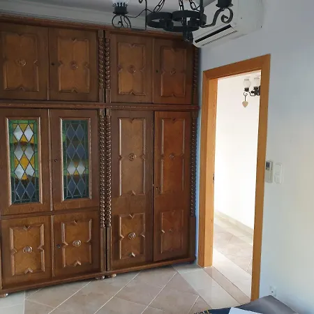 Endrodi Lakas アパート *