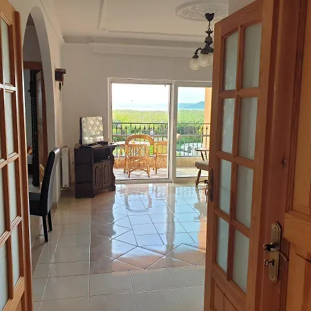 Endrodi Lakas アパート